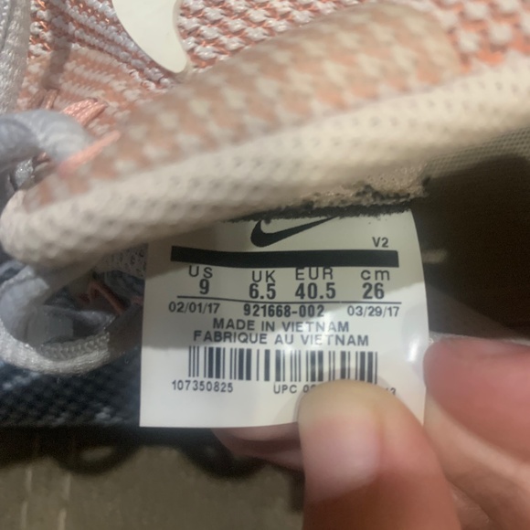 Women’s Nike black and red roshe running shoes size 9 - Picture 5 of 5